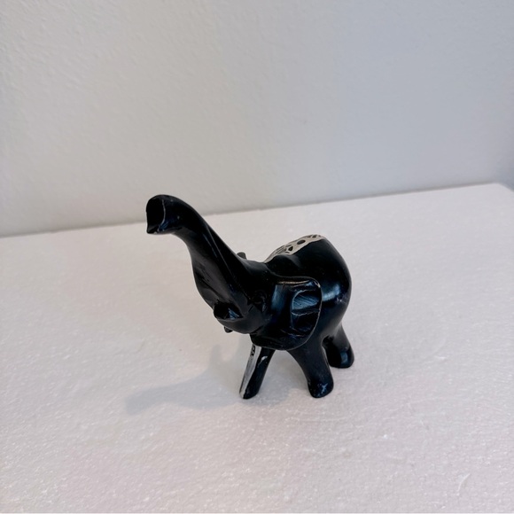 Walt Disney World Animal Kingdom Soapstone Elephant  6 inches - Picture 5 of 7